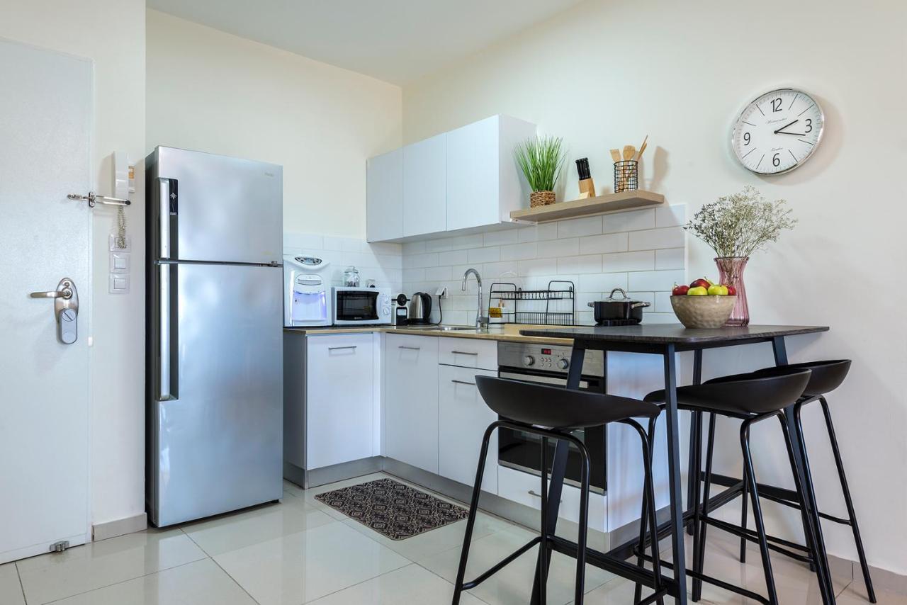 Melony Apartments Yam Suf Street Эйлат Экстерьер фото