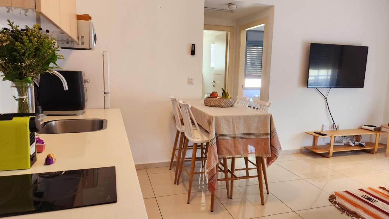 Melony Apartments Yam Suf Street Эйлат Экстерьер фото