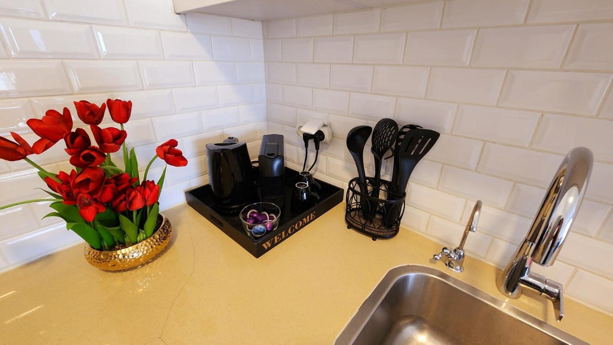 Melony Apartments Yam Suf Street Эйлат Экстерьер фото